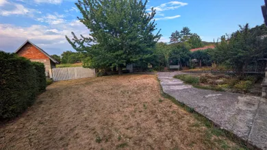 Na predaj 7-izbový dom, 220 m², Sološnica