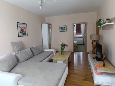 Mieszkania na wynajem, 3-pokojowe, Nitra · €620