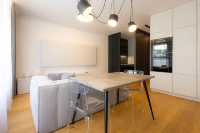 Na predaj 2-izbový byt, 52 m², Bratislava-Staré Mesto, Jančova