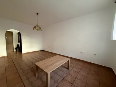 Na predaj 3-izbový byt, 76 m², Trnava, T. Tekela