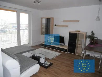 Mieszkania na wynajem, 2-pokojowe, Košice-Západ · €800