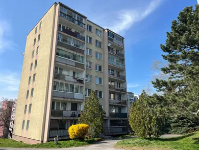 Na predaj 3-izbový byt, 60 m², Bratislava-Nové Mesto, Na Revíne