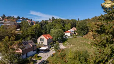Na prenájom 5-izbový dom, 204 m², Bratislava-Nové Mesto, Vtáčie údolie