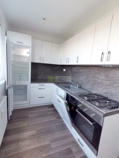 Na prenájom 1-izbový byt, 35 m², Bratislava-Vrakuňa, Rajčianska