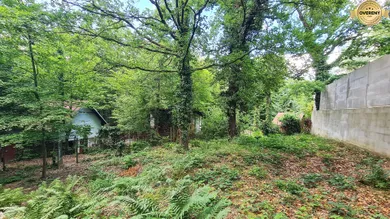 Na predaj pozemok, 608 m², Bratislava-Lamač
