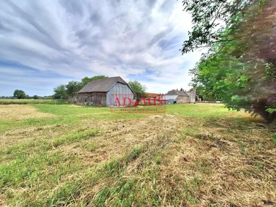 Na predaj pozemok, Parchovany, Hlavná