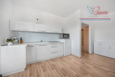 Na predaj 2-izbový byt, 57 m², Hrubá Borša, Pri akadémii