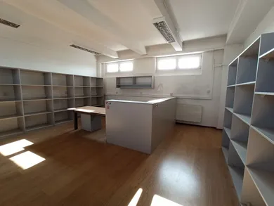 Na prenájom komerčné, 81 m², Bratislava-Rača, Púchovská