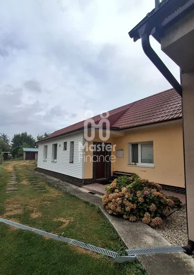 Domy na sprzedaż, 3-pokojowe, Trenčín · €170 000