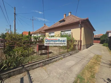 Na predaj 3-izbový dom, 100 m², Jelka, Trhová
