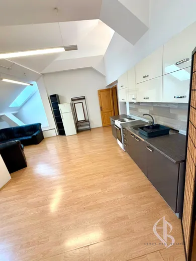 Квартири в оренду, 3-кімнатні, Banská Bystrica · €650
