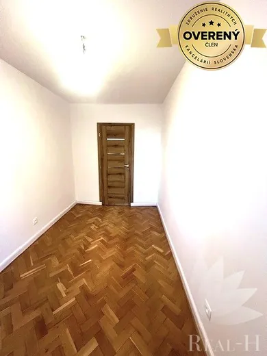 Na predaj 3-izbový byt, 72 m², Bratislava-Staré Mesto, Medená