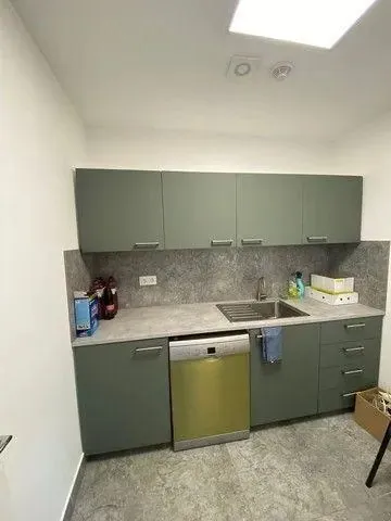 Na prenájom komerčné, Bratislava-Petržalka, Údernícka