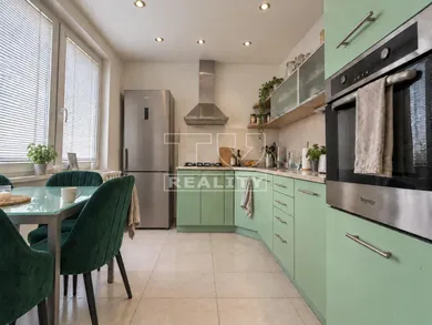 Квартири на продаж, 3-кімнатні, Bratislava-Podunajské Biskupice · €248 999
