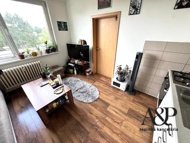 Na predaj 1-izbový byt, 37 m², Senica, J. Kráľa