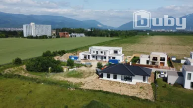 Domy na predaj 4-izbový, Martin · €475 000
