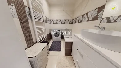 Na predaj 4-izbový byt, 97 m², Lučenec