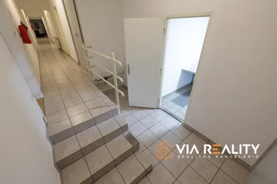 Na prenájom komerčné, 190 m², Bratislava-Petržalka, Kopčianska