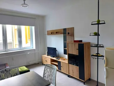 Na prenájom 2-izbový byt, 40 m², Košice-Sever, Obrancov mieru