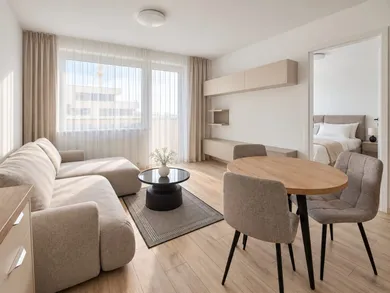Na prenájom 2-izbový byt, 53 m², Trnava, Veterná