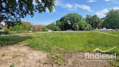 Na predaj pozemok, 168 m², Prievidza
