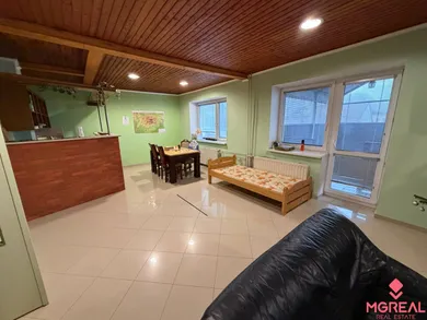 Na predaj 7-izbový dom, 250 m², Podhradie
