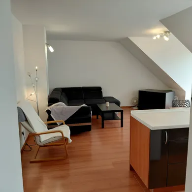 Mieszkania na wynajem, 2-pokojowe, Pezinok · €690
