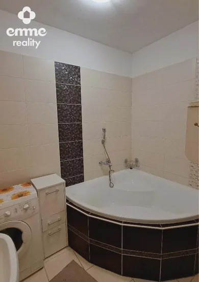 Na prenájom 2-izbový byt, 65 m², Dunajská Streda, Jilemnického