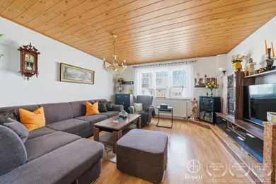 Na predaj 7-izbový dom, 220 m², Kopčany, Kollárova