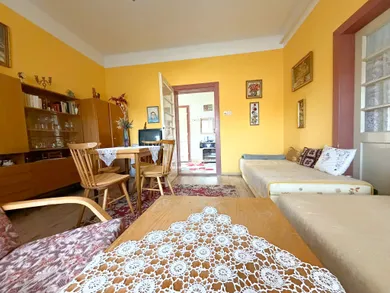 Na predaj dom, 120 m², Trhová Hradská, Hlavná
