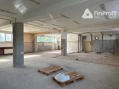 Na prenájom komerčné, 220 m², Bratislava-Rača, Na pántoch