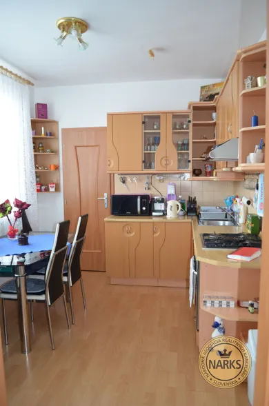 Na predaj 3-izbový byt, 84 m², Sereď, Novomestská