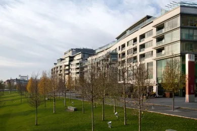 Na prenájom 2-izbový byt, 62 m², Bratislava-Staré Mesto, Pribinova