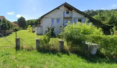 Domy na sprzedaż, 14-pokojowe, Nitra · €639 880