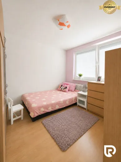 Na predaj 3-izbový byt, 70 m², Bratislava-Petržalka, Mlynarovičova