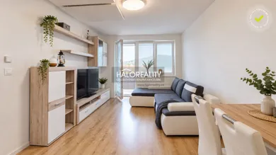 Na predaj 3-izbový byt, 72 m², Plavecký Mikuláš
