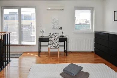 Na prenájom 2-izbový byt, 69 m², Bratislava-Staré Mesto