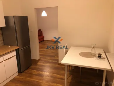 Na predaj 2-izbový byt, 64 m², Nitra, Jurkovičova