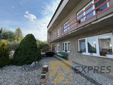 Na predaj 5-izbový dom, 200 m², Handlová, Jilemnického