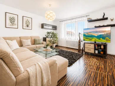 Domy na sprzedaż, 6-pokojowe, Hlohovec · €299 000