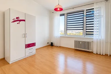 Na prenájom 3-izbový byt, 73 m², Košice-Staré Mesto, Štítová