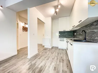 Na prenájom 2-izbový byt, 48 m², Trenčín, Halalovka