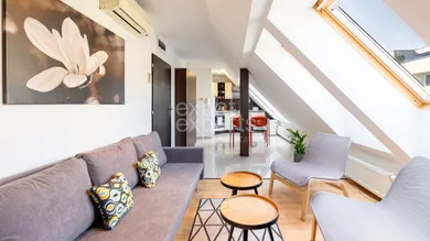 Na prenájom 2-izbový byt, 75 m², Bratislava-Staré Mesto