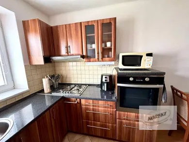 Na prenájom 2-izbový byt, 60 m², Nové Zámky, M. Oláha