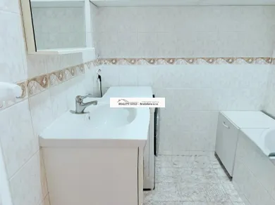 Na predaj 3-izbový byt, 108 m², Bratislava-Staré Mesto, Benediktiho
