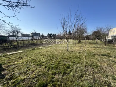 Na predaj pozemok, Vinodol