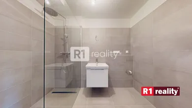 Na predaj 3-izbový byt, 80 m², Piešťany, Štúrova 12