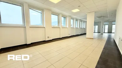 Na prenájom komerčné, 106 m², Žilina, Daniela Dlabača