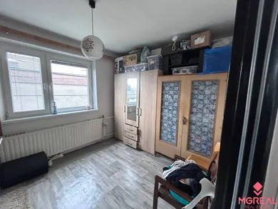 Na predaj 6-izbový dom, 100 m², Hrušovany