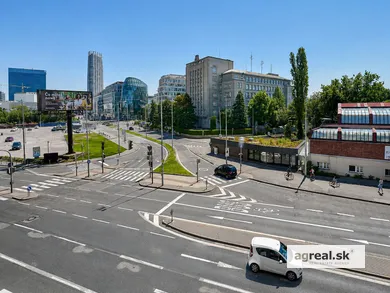 Mieszkania na sprzedaż, 3-pokojowe, Bratislava-Staré Mesto · €299 000